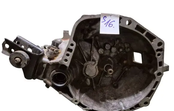 Toyota Yaris Manual 5 speed gearbox Y30514976