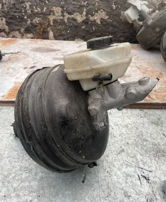 Mercedes-Benz CLS C219 Brake booster A2114300930