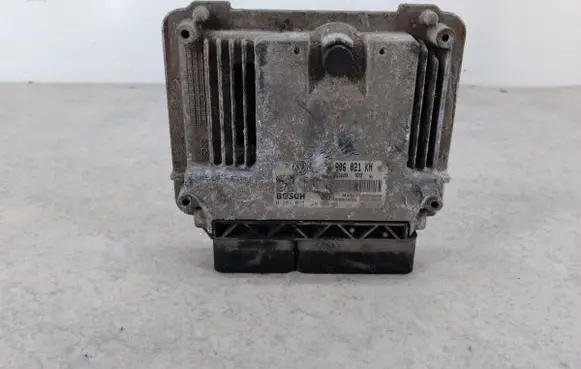 Volkswagen Jetta V Engine control unit/module ECU 0281013226