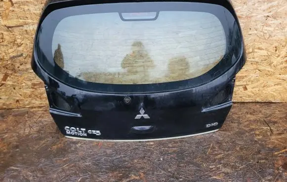 Mitsubishi Colt CZ3 Tailgate/trunk/boot lid