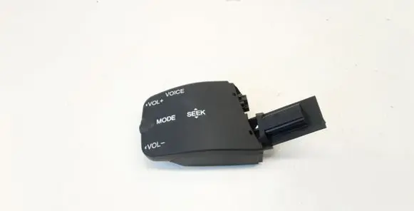 Ford Focus Sound control switch 758709