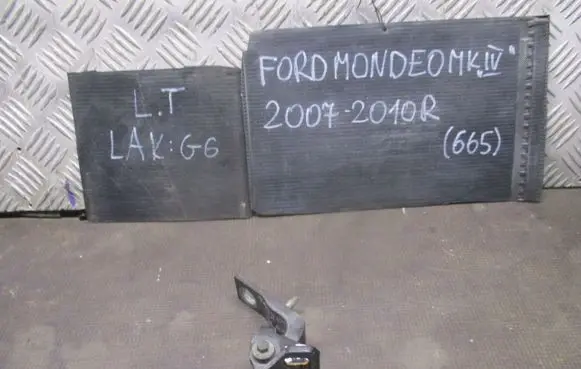 Ford Mondeo MK IV Loading door hinge set 