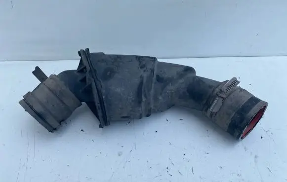 Volvo V70 Intake resonator 30778734