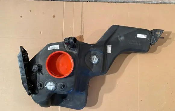 Volkswagen Sharan AdBlue liquid reservoir 7N0131877G