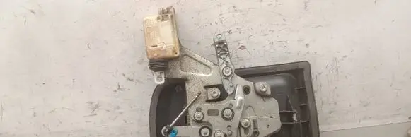 Iveco Daily 3rd gen Sliding door lock 23D10