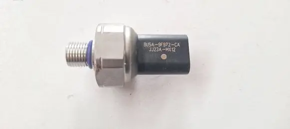 Ford Kuga II Fuel pressure sensor BU5A9F972CA