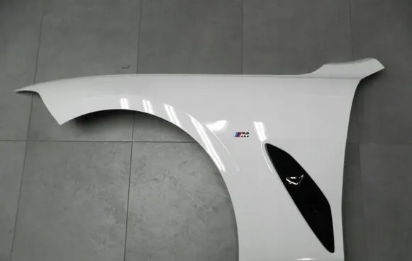 BMW 8 G15 Fender
