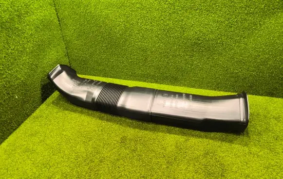Renault Trafic III (X82) Air intake duct part 8200129517 12070 91167852