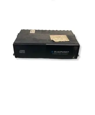 Volkswagen Golf IV CD/DVD changer 7607700001 8079230