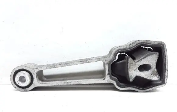 Volvo V70 Engine mount bracket 30793322