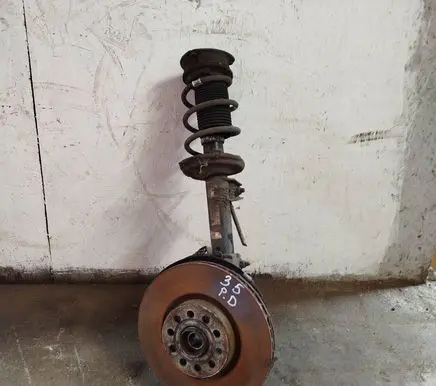 Volkswagen Golf VII Front wheel hub spindle knuckle 5Q0413031CJ