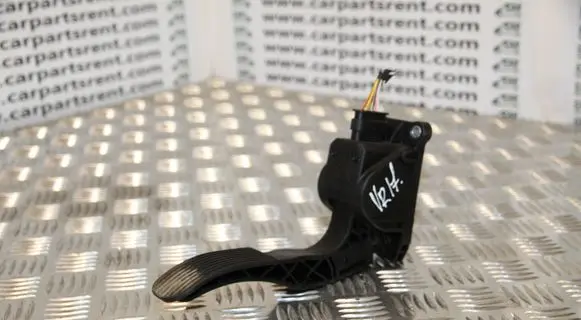 Mercedes-Benz Sprinter W906 Accelerator throttle pedal A4473000200 0280755025