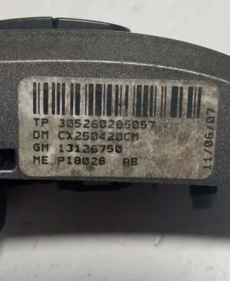 Opel Zafira B Steering wheel buttons/switches 13126750