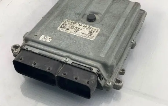 Mercedes-Benz E W211 Engine control unit/module A6421500026 0281014865 A0024460940