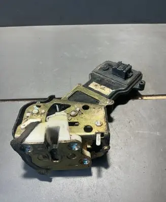 Mazda 6 Front door lock 