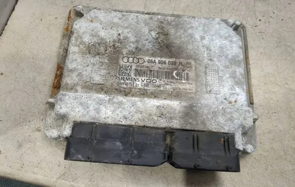 Audi A3 S3 8P Engine control unit/module 06A906033JL 5WP40751