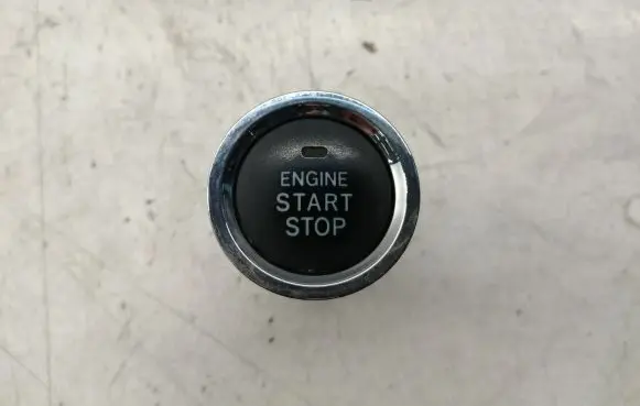 Toyota Corolla Verso AR10 Engine start stop button switch 896110F010 15A710