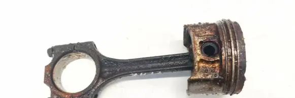 Volkswagen Polo Piston with connecting rod