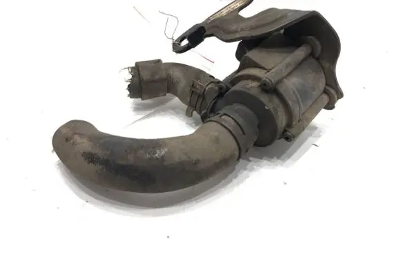 Skoda Octavia Mk3 (5E) Oil filter mounting bracket 5Q0121599Q