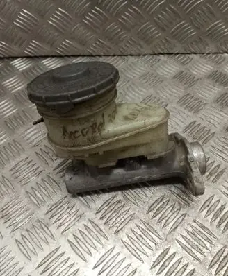 Honda Accord Master brake cylinder