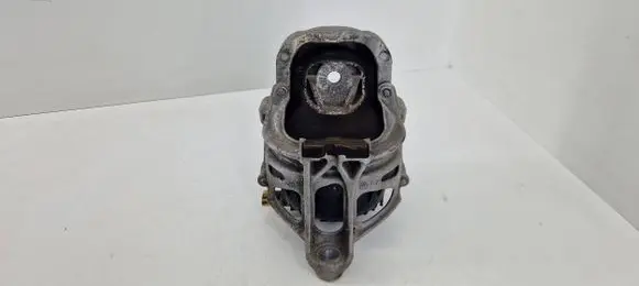 Audi A4 S4 B9 Engine mount bracket 4M0199372FH 4M0199372