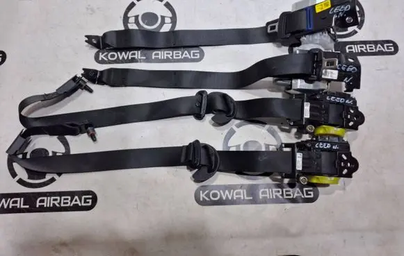 KIA Ceed Set of seat belts 88820J700ED 89820J7100