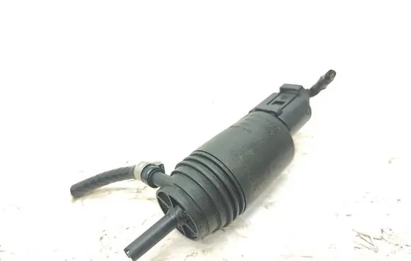 BMW 5 E39 Windscreen/windshield washer pump 67128377612 23557610