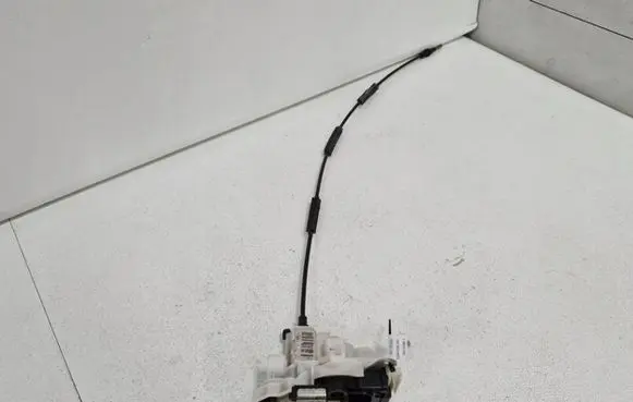 Ford Ka Front door lock 51794337