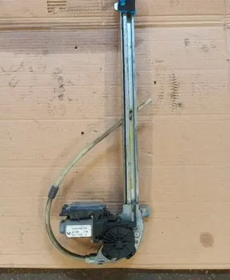 Renault Espace - Grand espace IV Rear door window regulator with motor 8200305724