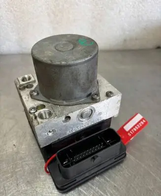 Volkswagen Up Master brake cylinder