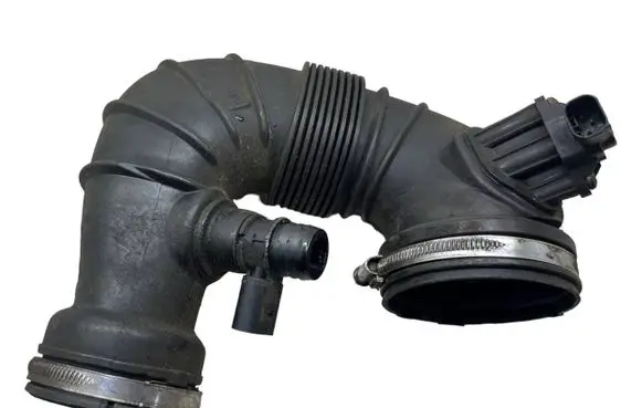 Mercedes-Benz E AMG W212 Turbo air intake inlet pipe/hose A6510940797 A6510900337 446286630