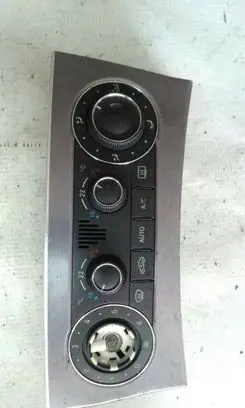 Mercedes-Benz C W203 Climate control unit A2038304085