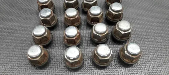 Hyundai Lantra I Nuts/bolts 