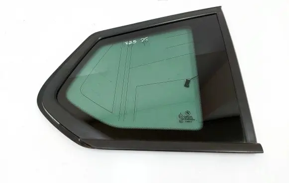 BMW X3 F25 Rear side window 7205630