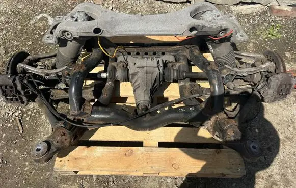 Audi Q7 4L Rear axle beam with reductor AUDIQ7ZAWTYLSUL1