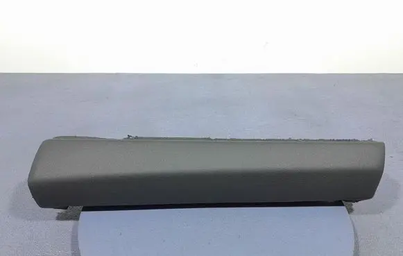 Renault Captur Other sill/pillar trim element 682112465R
