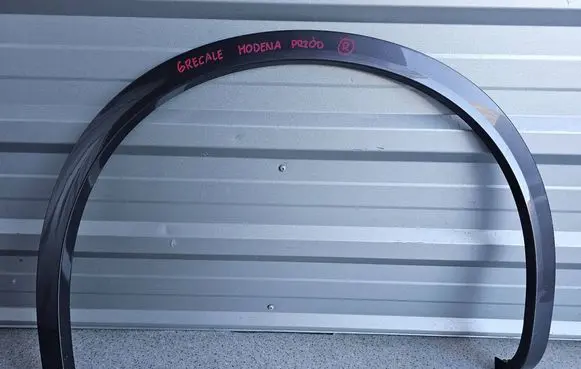 Maserati Grecale Front arch trim 670167225