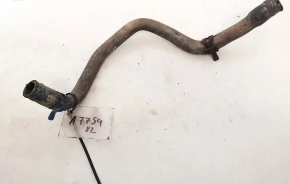 Volkswagen PASSAT B4 Engine coolant pipe/hose