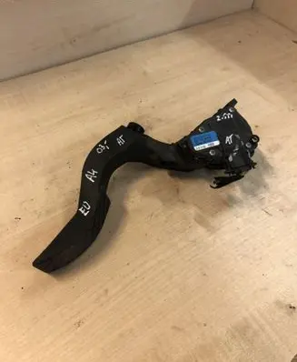 Audi A4 S4 B6 8E 8H Accelerator throttle pedal 8E1723523B