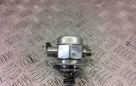 KIA Pro Cee'd III Fuel injection high pressure pump 35320-08200 4836303ZKQ 9046030046
