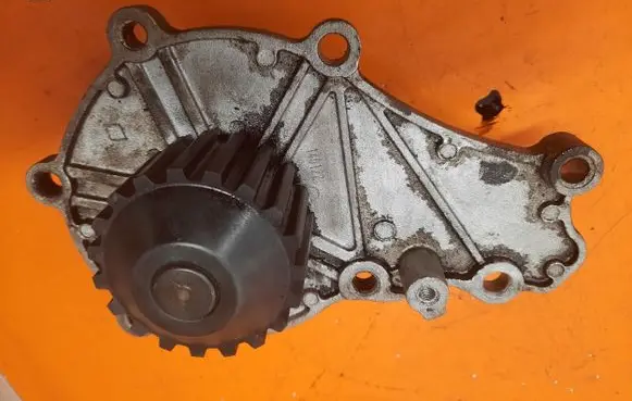 Peugeot 407 Water pump 140122