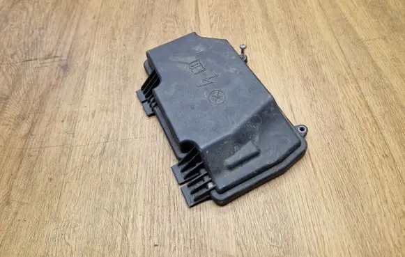 Mercedes-Benz GLC X253 C253 Fuse box cover A2055402428