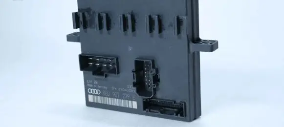 Audi A4 S4 B7 8E 8H Comfort/convenience module 8E0907279E