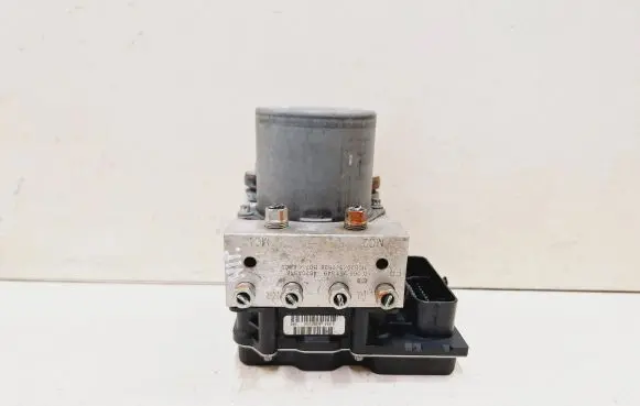 Mitsubishi i-MiEV ABS Pump 4670A548 0265251549 A1084