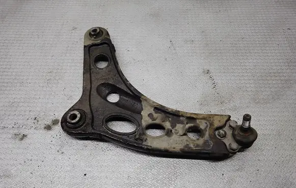 Nissan Primastar Front lower control arm/wishbone 8200395007