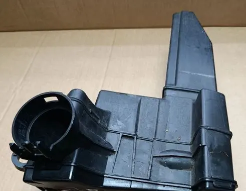 Peugeot 207 CC Air filter box cover 