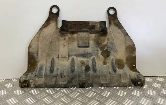 BMW 3 F30 F35 F31 Engine splash shield/under tray 6850067