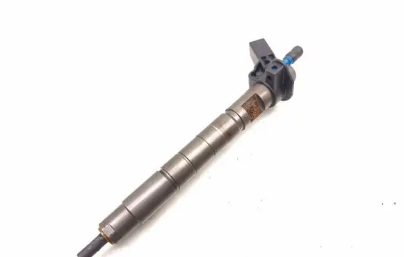 Hyundai Santa Fe Fuel injector 338002F000 0445116018