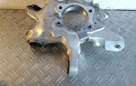 Lexus RX V Rear wheel hub
