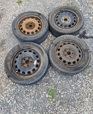 Volkswagen Golf VI R16 steel rim